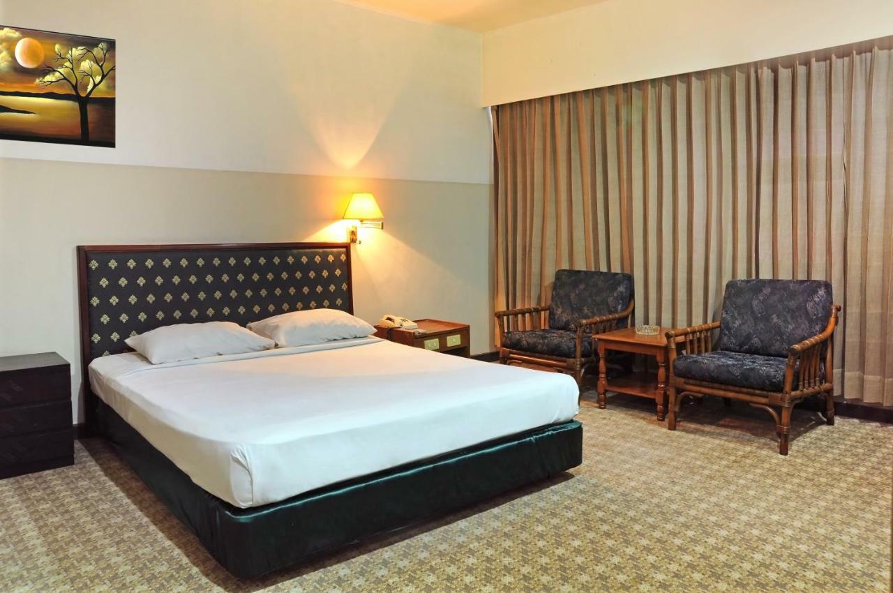 Hotel Banyuwangi Sintera Yakarta Exterior foto